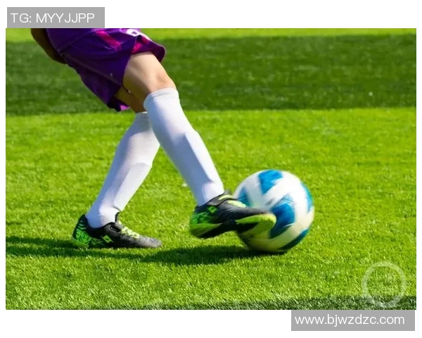 张丽的足球人生：从草地到绿茵场的深度对话与成长故事