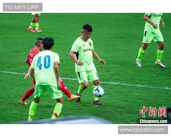 新疆足球明星阵容全解析及精彩瞬间图片展示