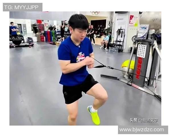 足球明星赛后享受冰水浴恢复体能展现运动员独特的训练与放松方式 足球明星赛后享受冰水浴恢复体能展现运动员独特的训练与放松方式