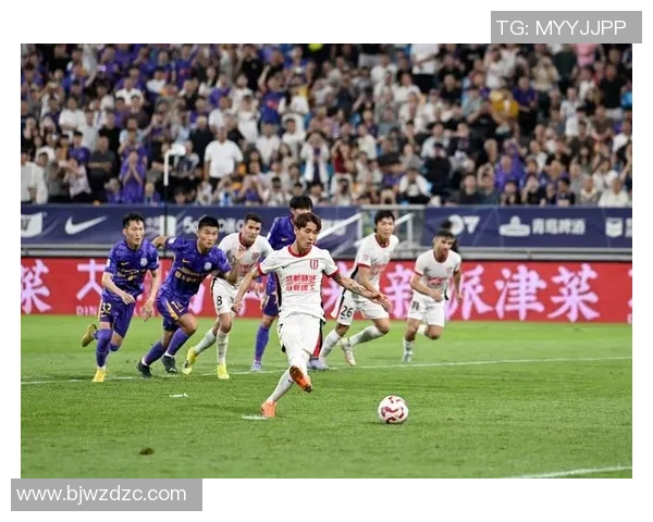 成都足球队在全国足球团队协作排行榜中荣获第八名展现出卓越团队精神与实力