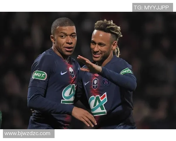 政治与足球明星的交集与影响力探讨