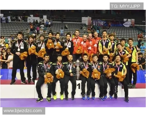 深圳羽毛球队勇闯世界锦标赛展现逆袭精神与团队力量 深圳羽毛球队勇闯世界锦标赛展现逆袭精神与团队力量